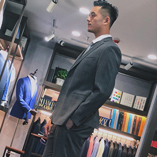 灰色格子男士商务同款西服定制