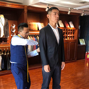 中国内地男演员邢佳栋同款西服定制