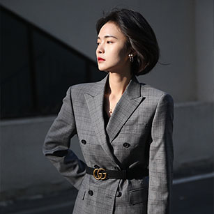 女士浅灰色网格双排扣同款西服定制